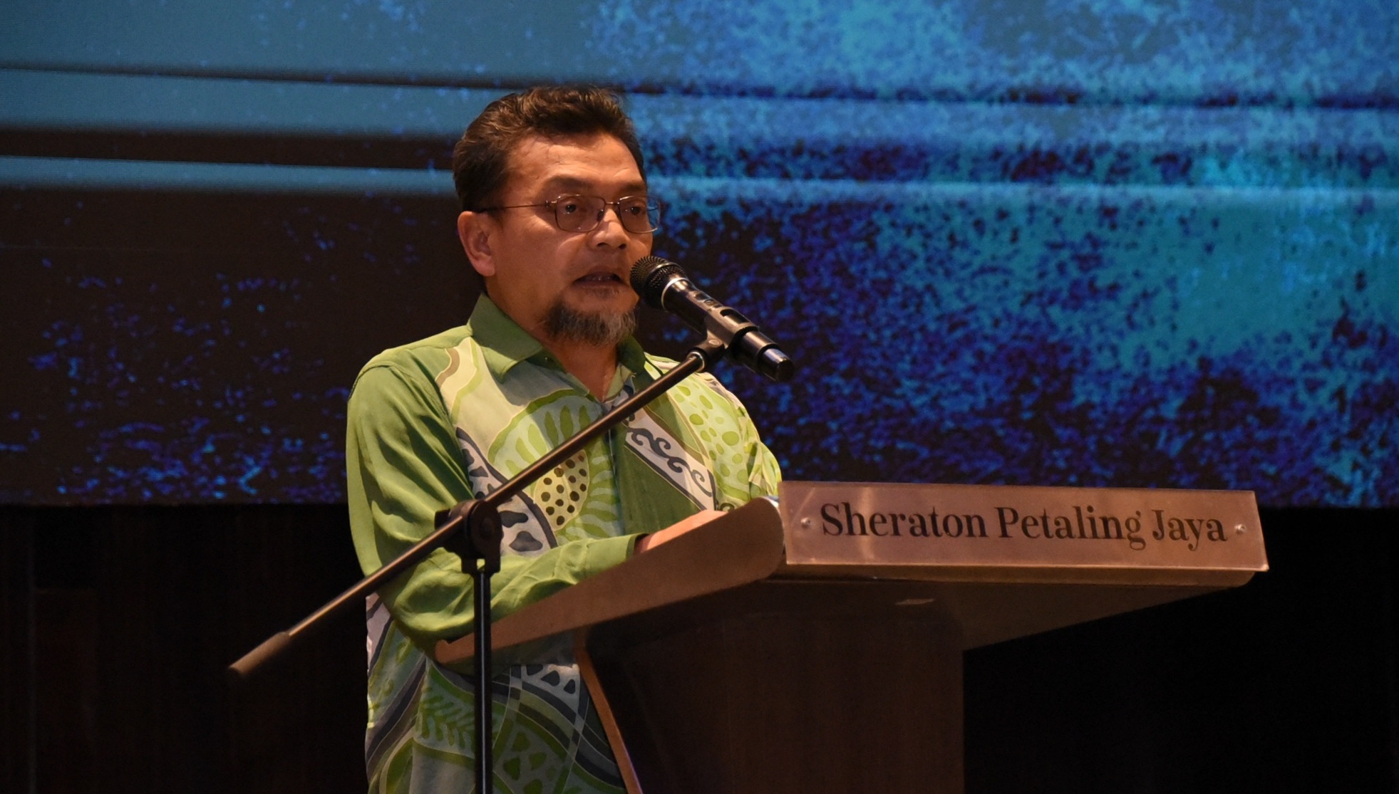 roslan-abdullah-chief-executive-officer-proton-edar