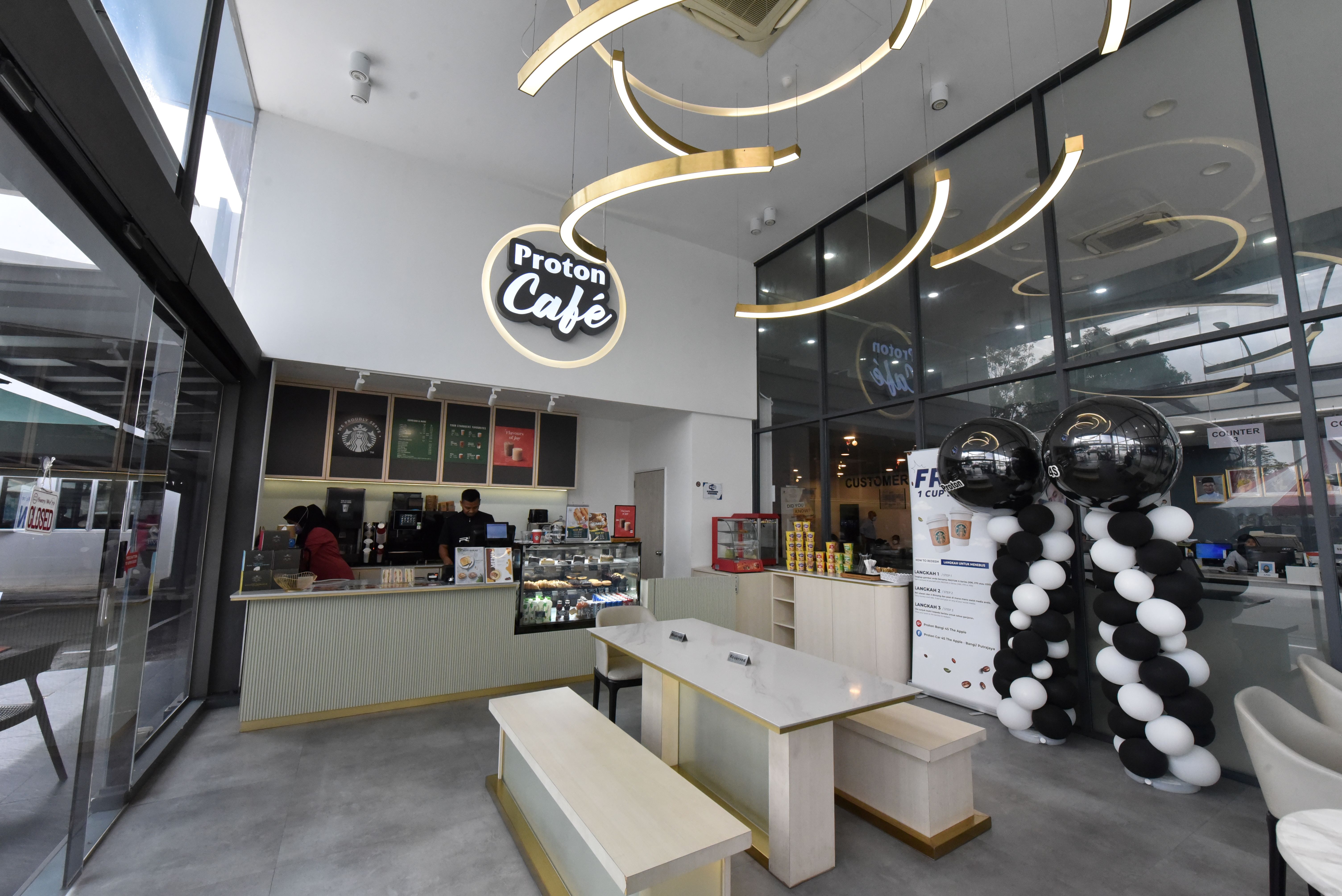 cozy-cafe-for-customers-to-relax-while-waiting-for-car-service