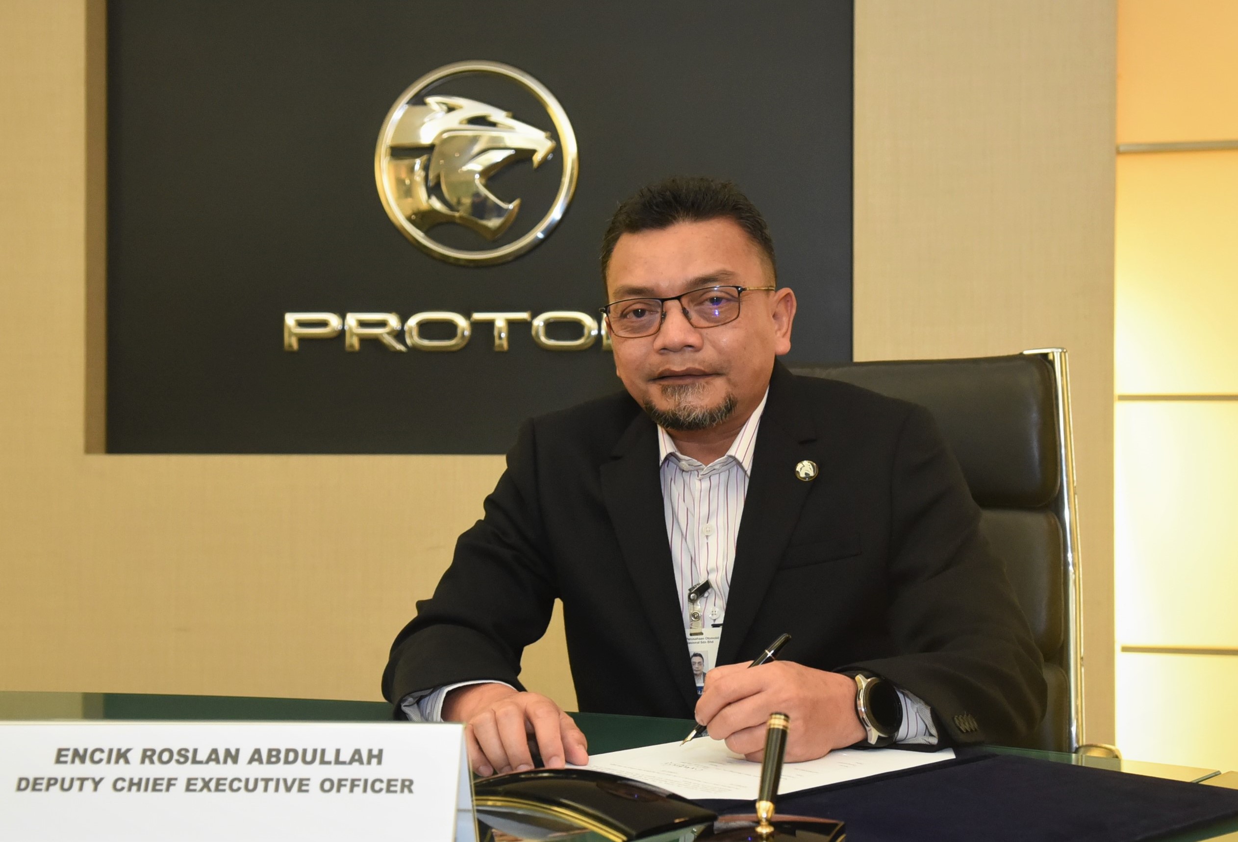 roslan-abdullah-deputy-chief-executive-officer-of-proton