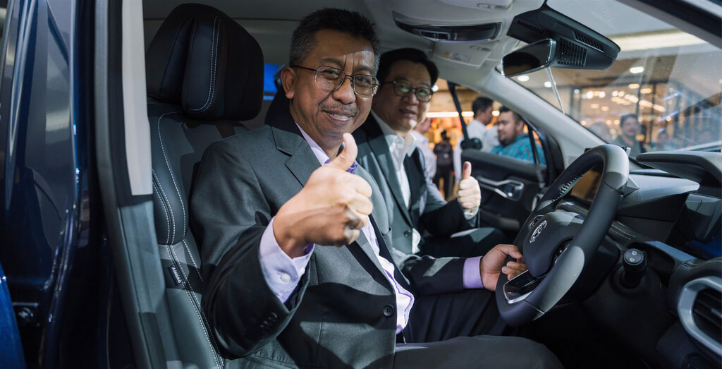 proton-x90-makes-debut-in-three-export-markets-4