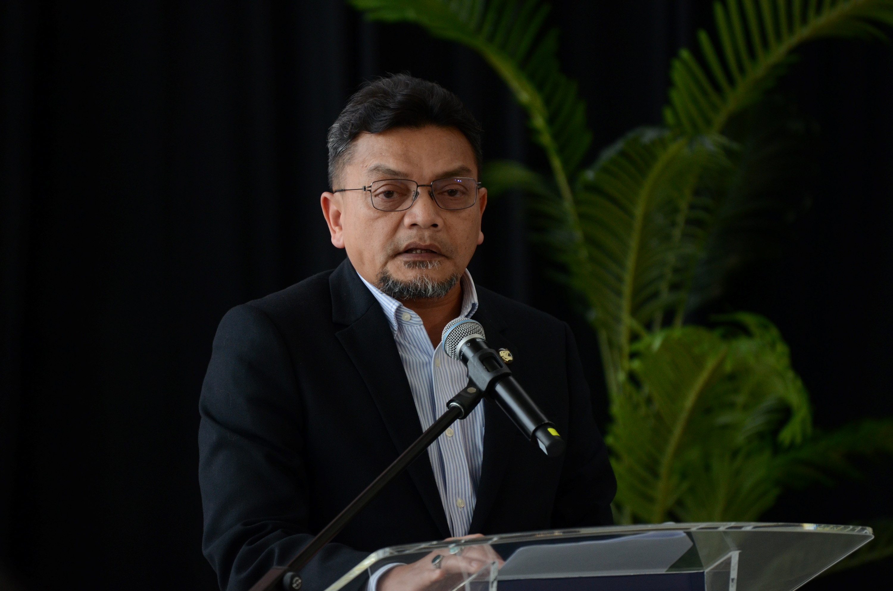 roslan-abdullah-deputy-ceo-of-proton-encourages-proton-cars-owners-send-their-vehicles-to-authorised