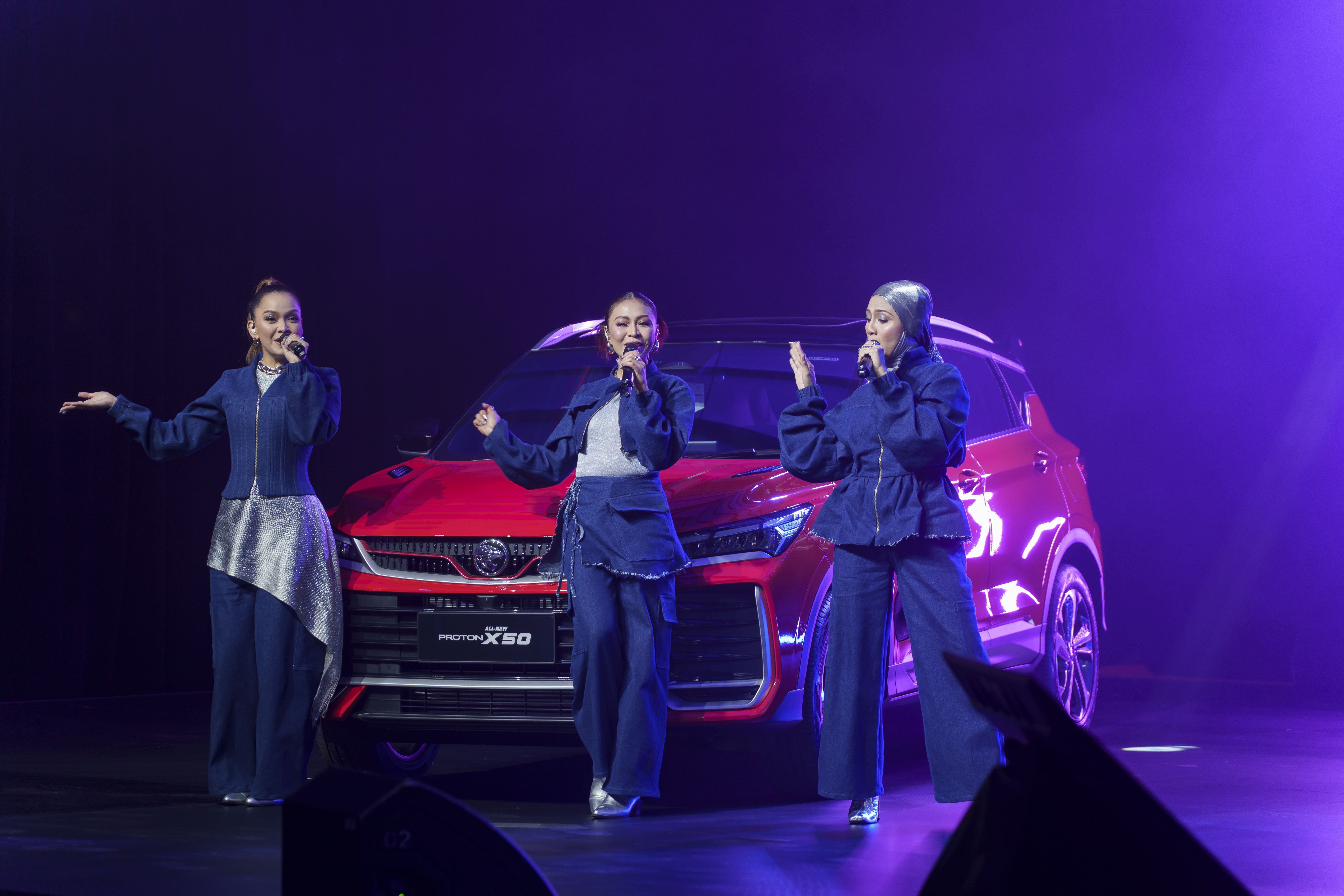 de-fam-performing-allnew-proton-x50-ready-set-roar