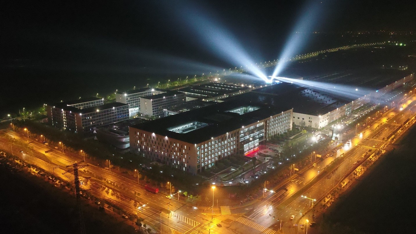 the-media-also-visited-the-geely-research-institute-at-hangzhou-bay