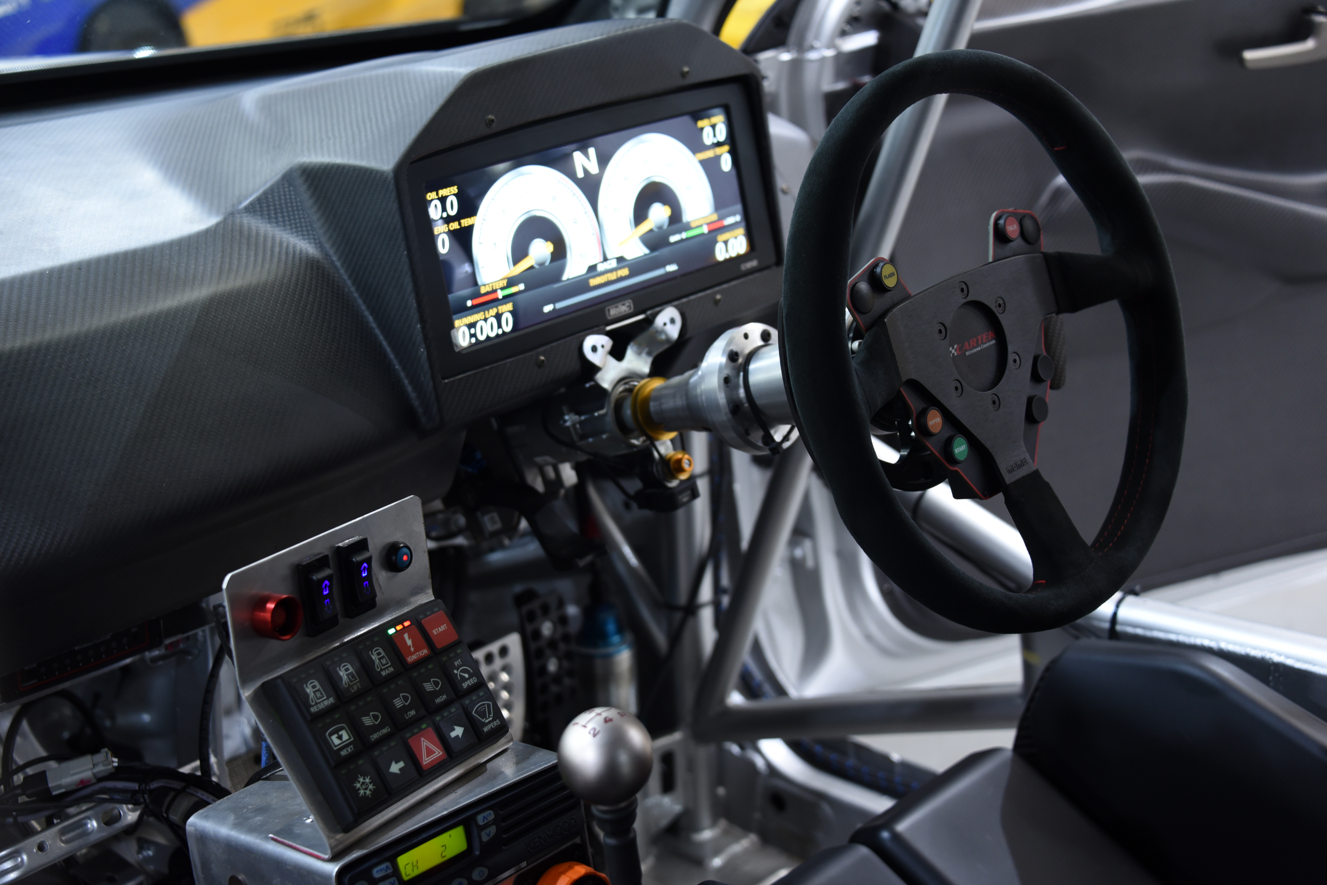 steering-wheel-of-the-s70-r3