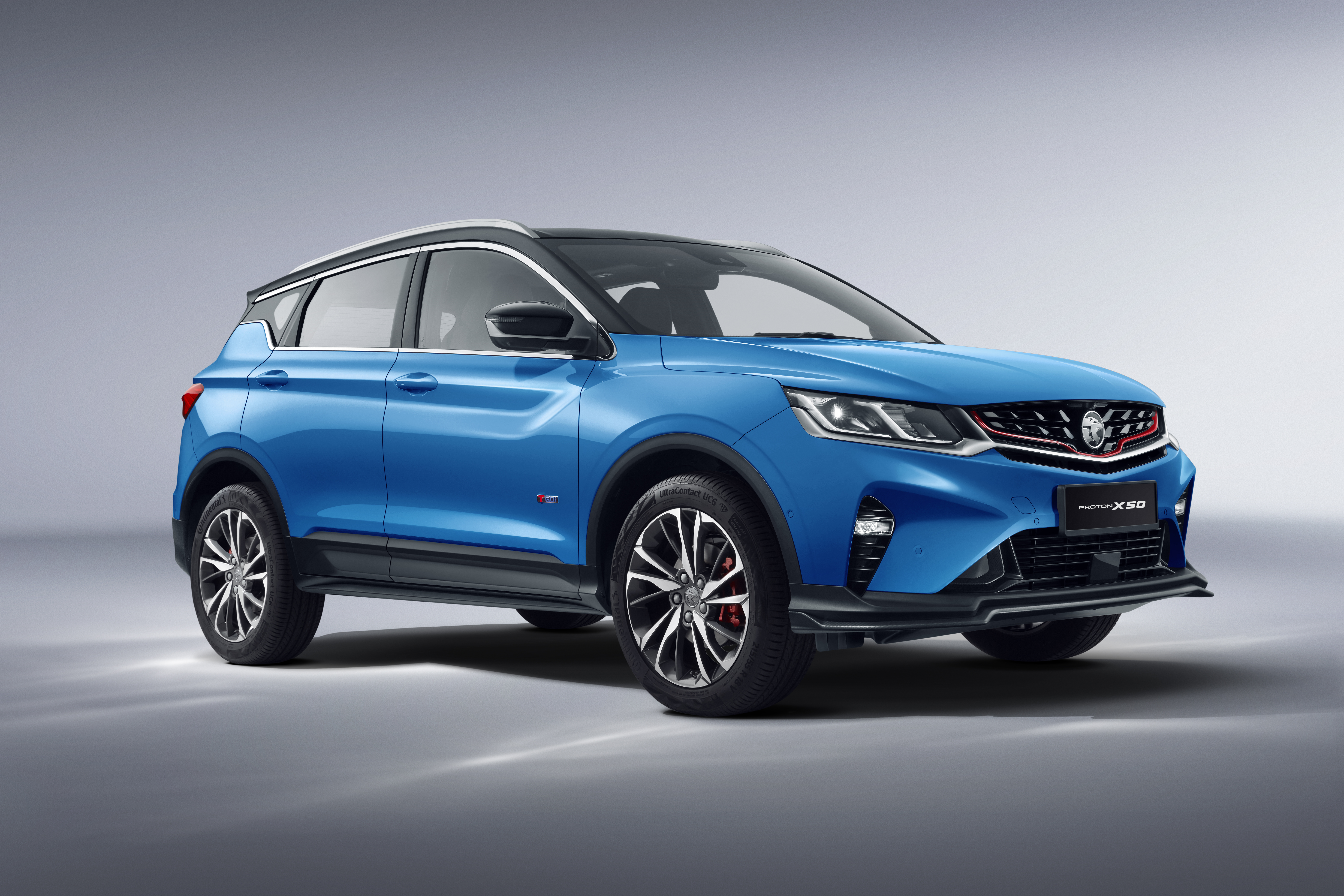 x50-quarter-front-right-flagship-ocean-blue-final-rgb