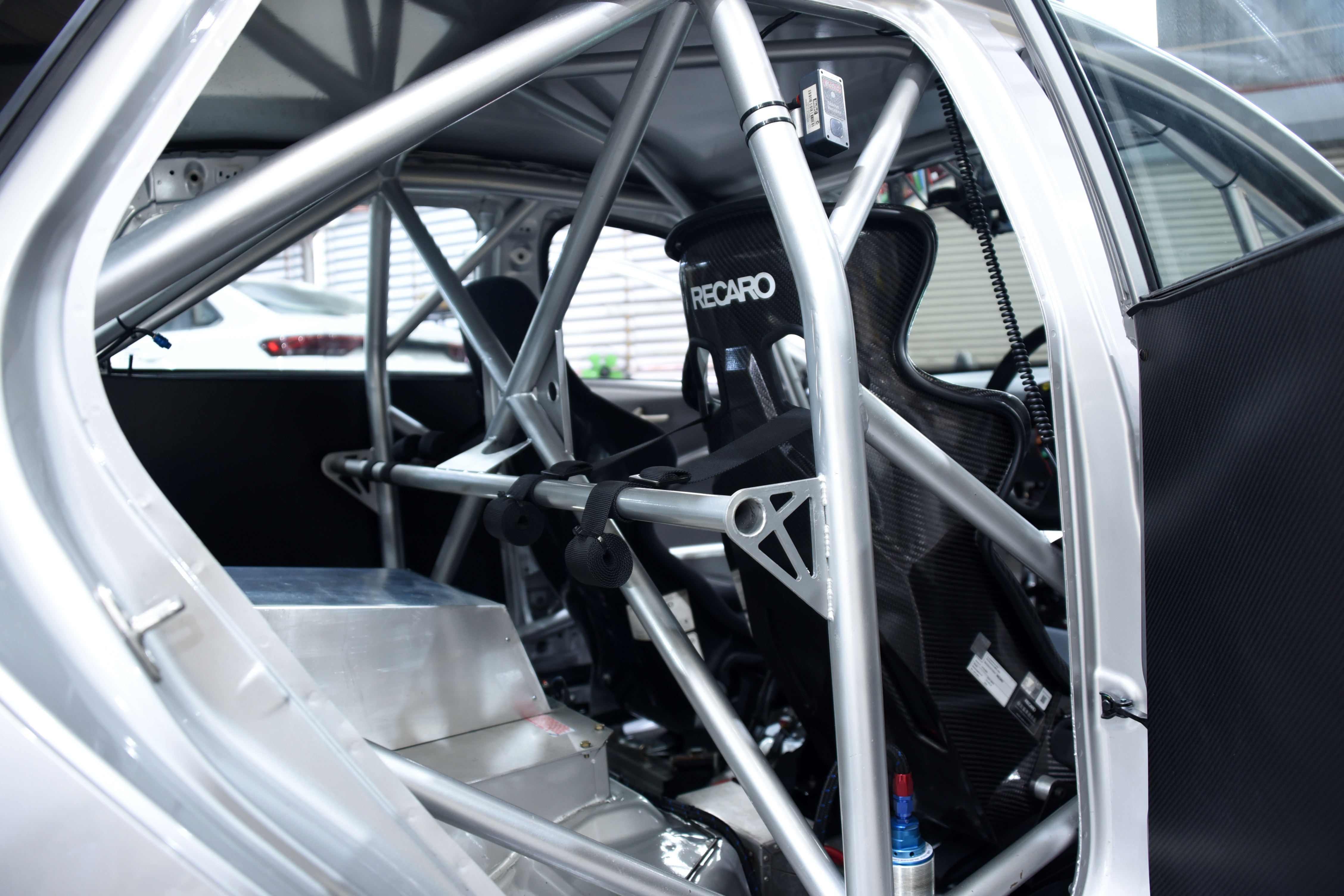the-interior-of-the-s70-r3