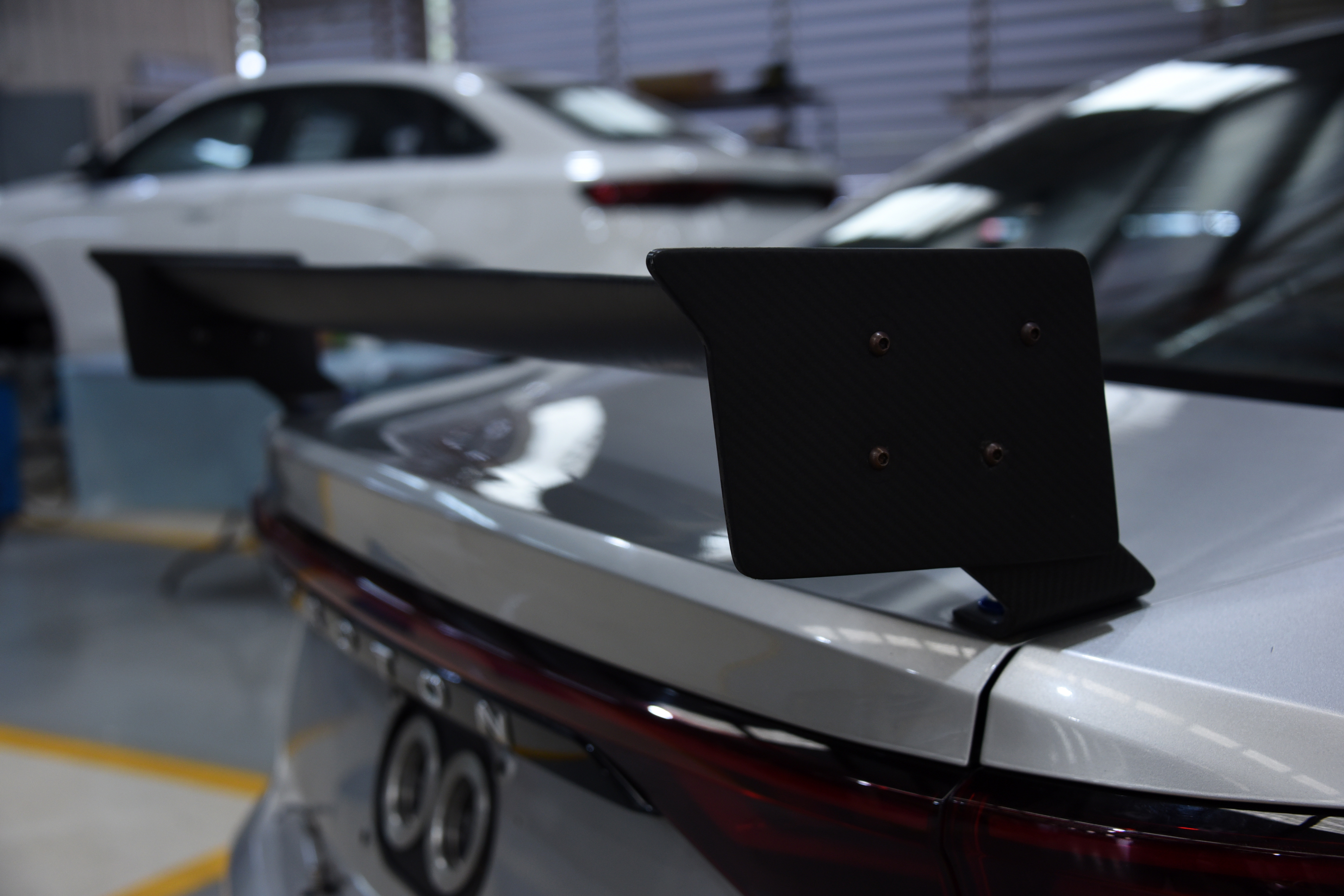 rear-spoiler-design-for-s70-r3