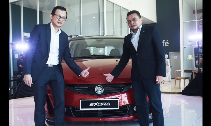 from-right-en-roslan-abdullah-launched-2023-proton-exora-accompanied-by-mr-edmun-lim-vice-president