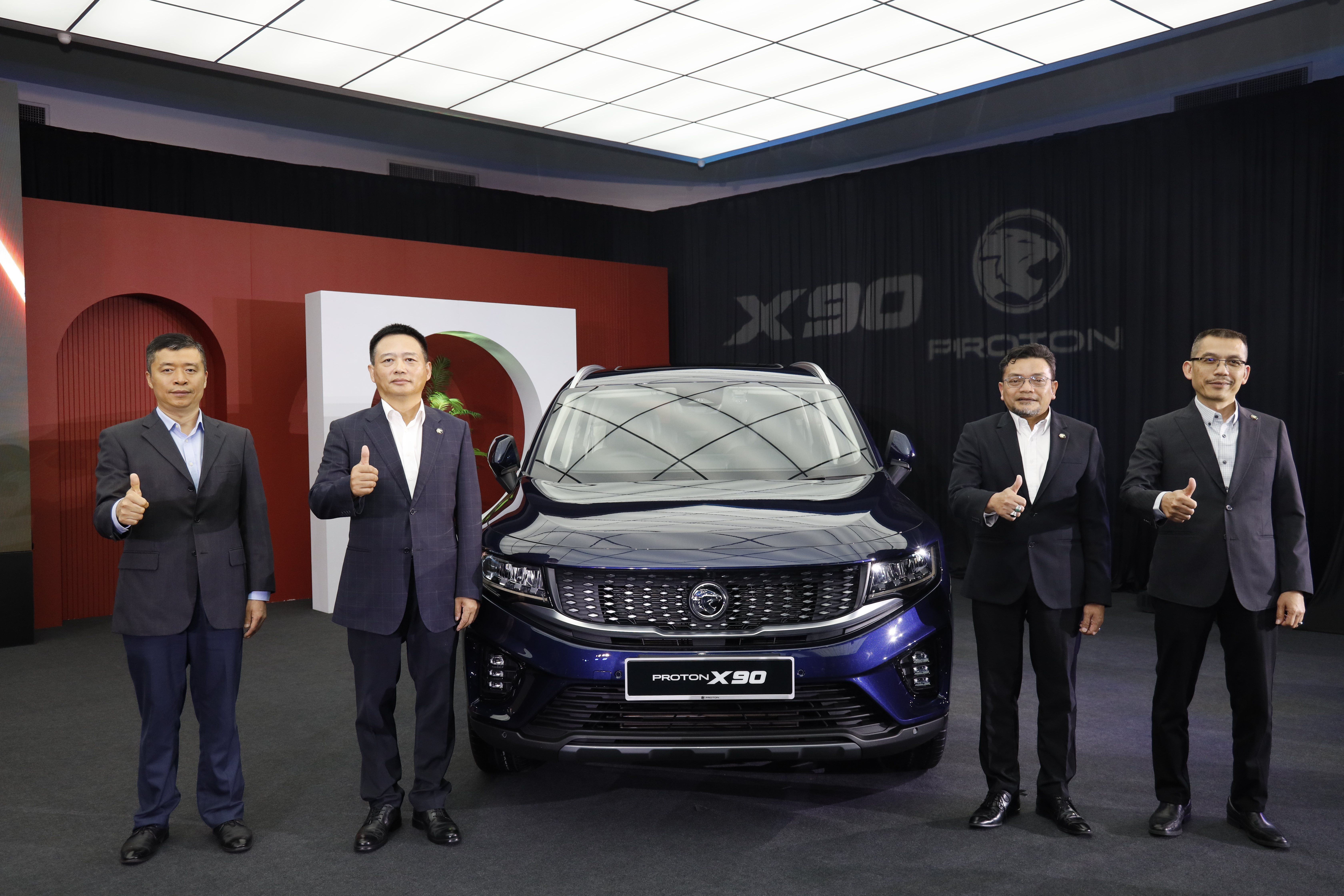group-photo-2_top-management-proton
