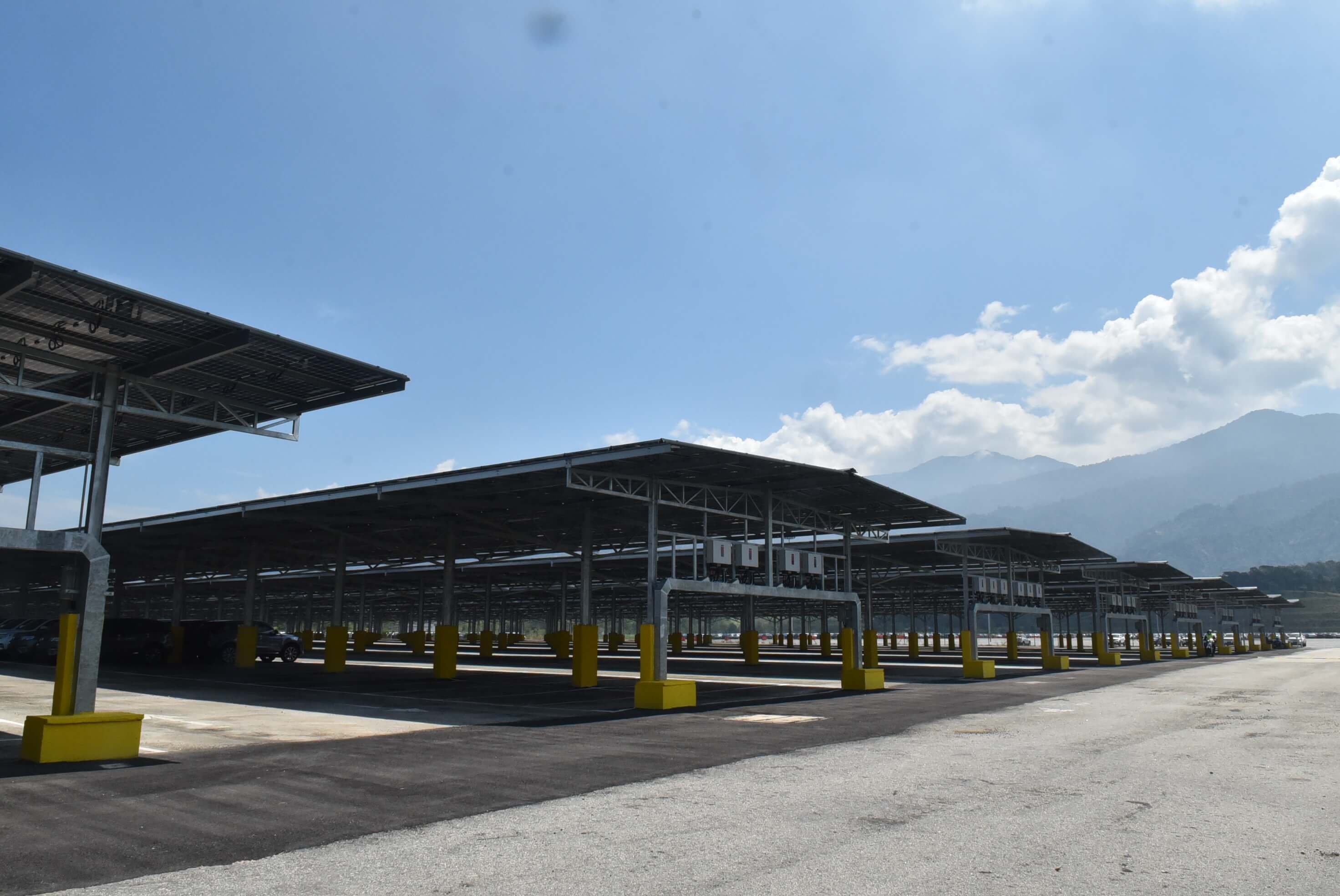 malaysia-largest-bi-facial-solar-panel-parking-lot