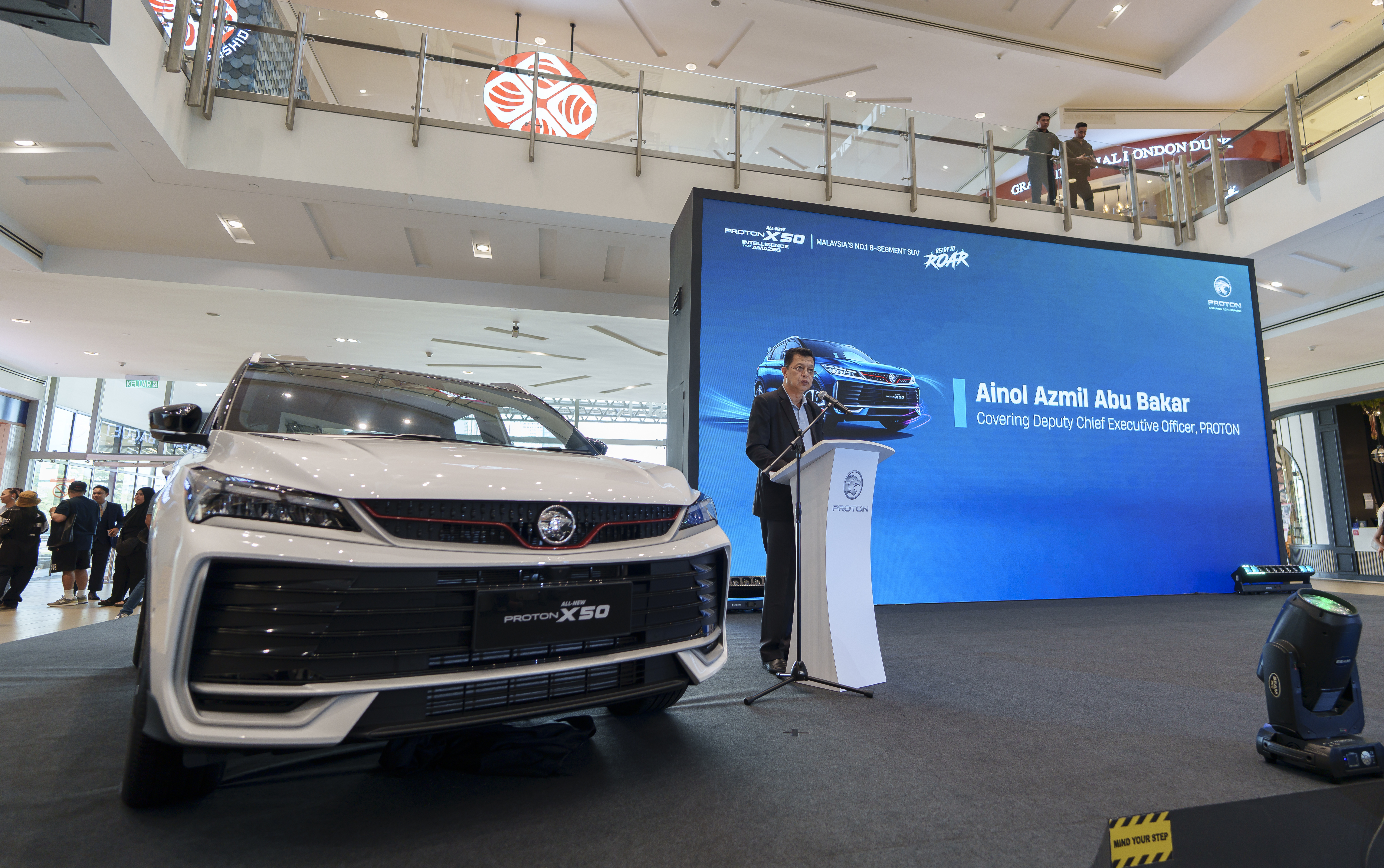 en-ainol-azmil-abu-bakar-covering-deputy-chief-executive-officer-proton